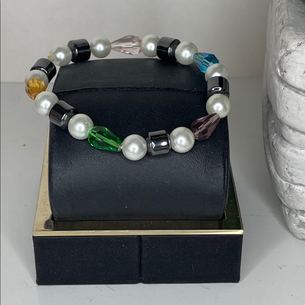 Multicolor Glass Beaded Bracelet With Faux Pearls And Hematite